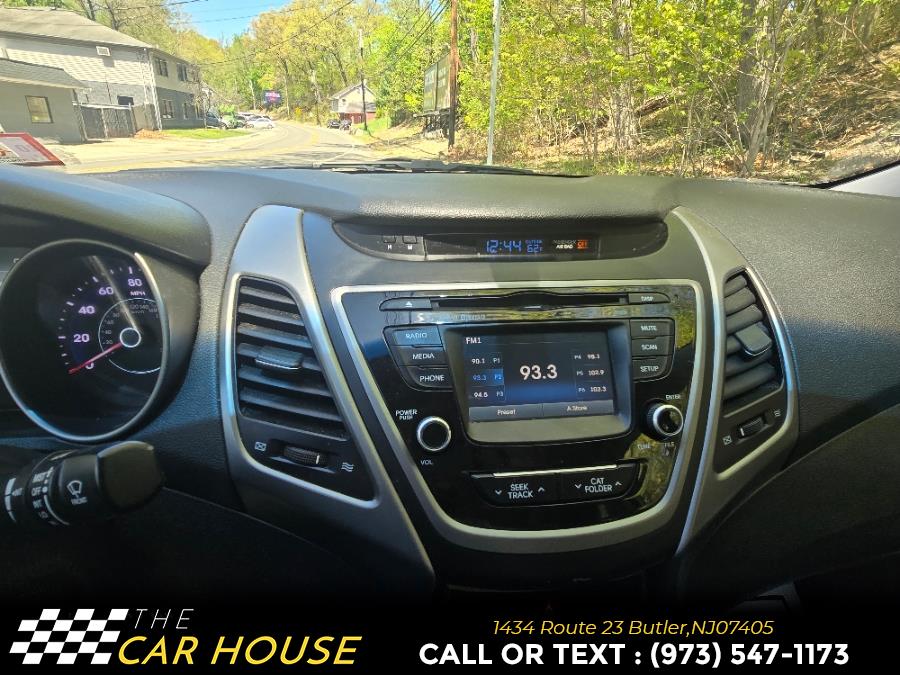 2015 Hyundai Elantra 4dr Sdn Auto SE (Alabama Plant photo
