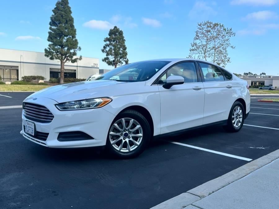 2016 Ford Fusion 4dr Sdn S FWD photo