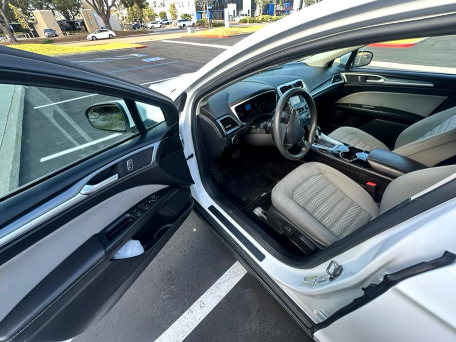 2016 Ford Fusion 4dr Sdn S FWD photo
