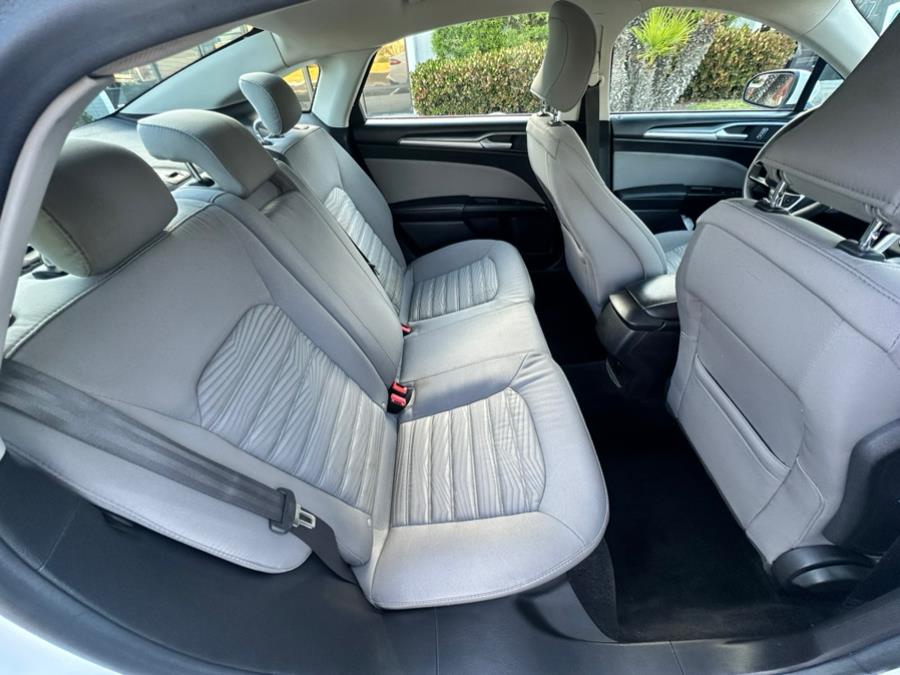 2016 Ford Fusion 4dr Sdn S FWD photo