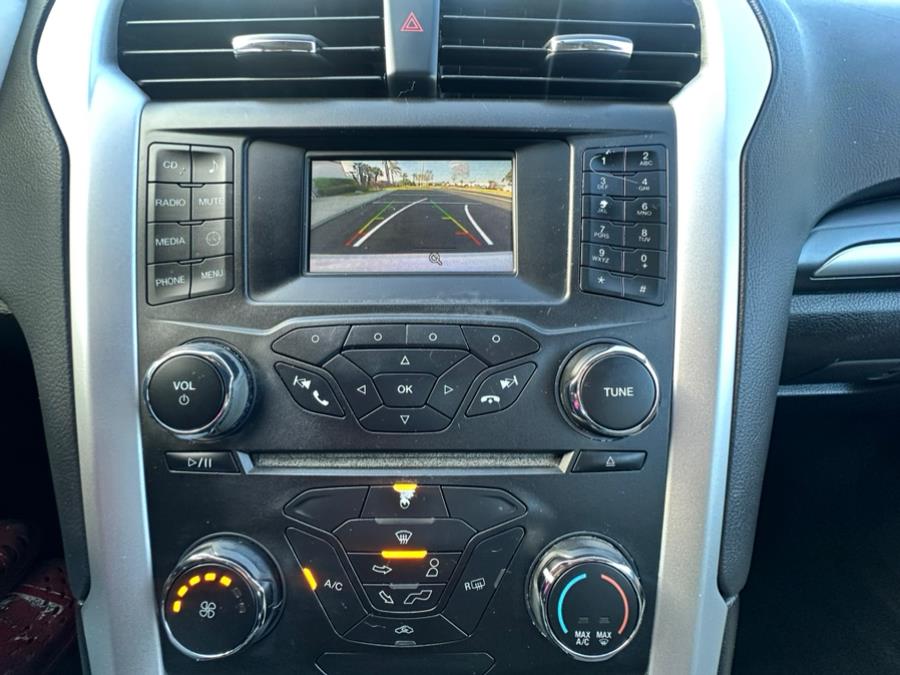 2016 Ford Fusion 4dr Sdn S FWD photo