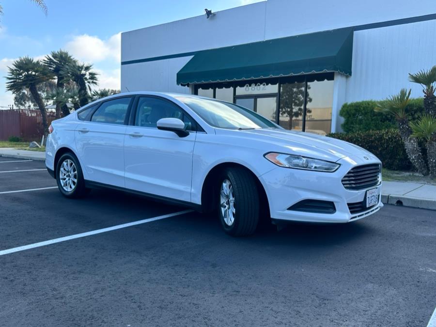 2016 Ford Fusion 4dr Sdn S FWD photo
