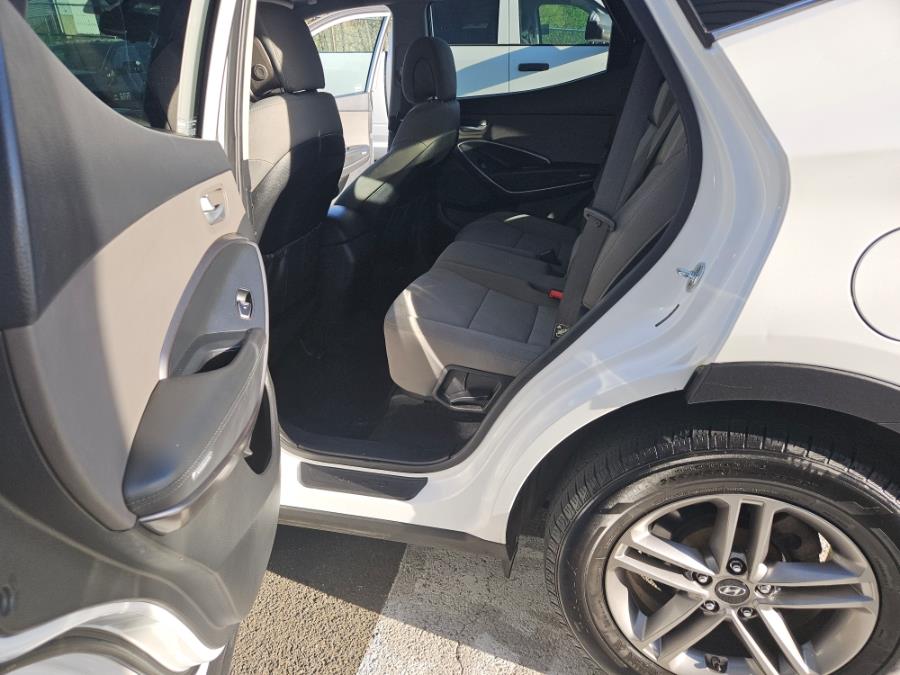 2017 Hyundai Santa Fe Sport 2.4L Auto AWD photo