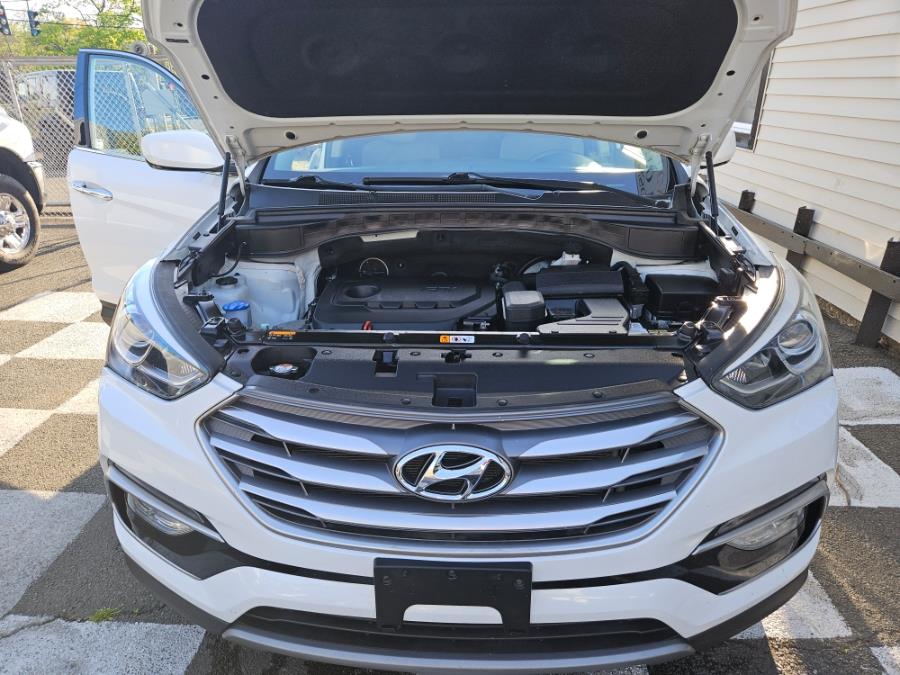 2017 Hyundai Santa Fe Sport 2.4L Auto AWD photo