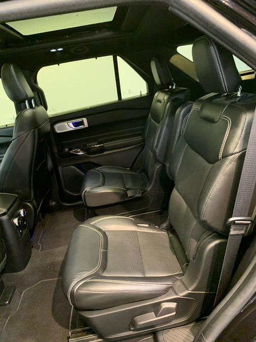 2022 Ford Explorer ST 4WD photo