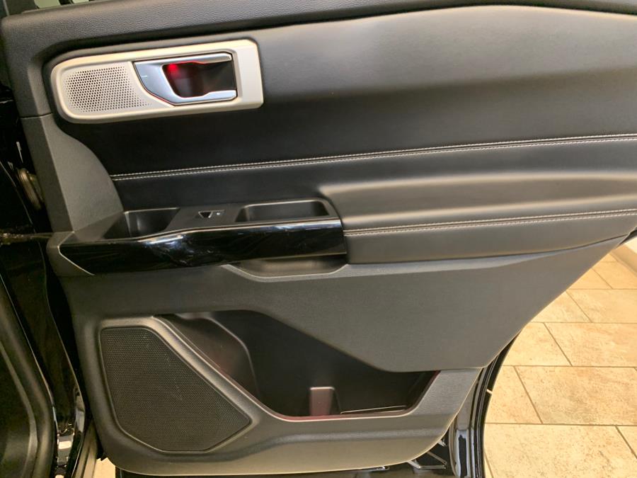 2022 Ford Explorer ST 4WD photo