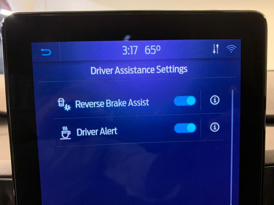 2022 Ford Explorer ST 4WD photo