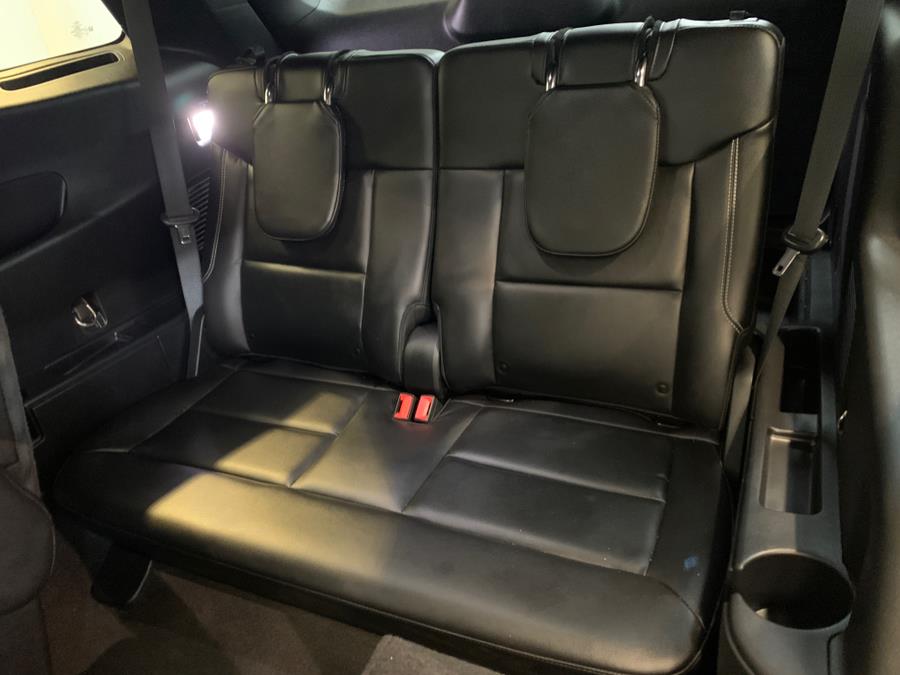 2022 Ford Explorer ST 4WD photo