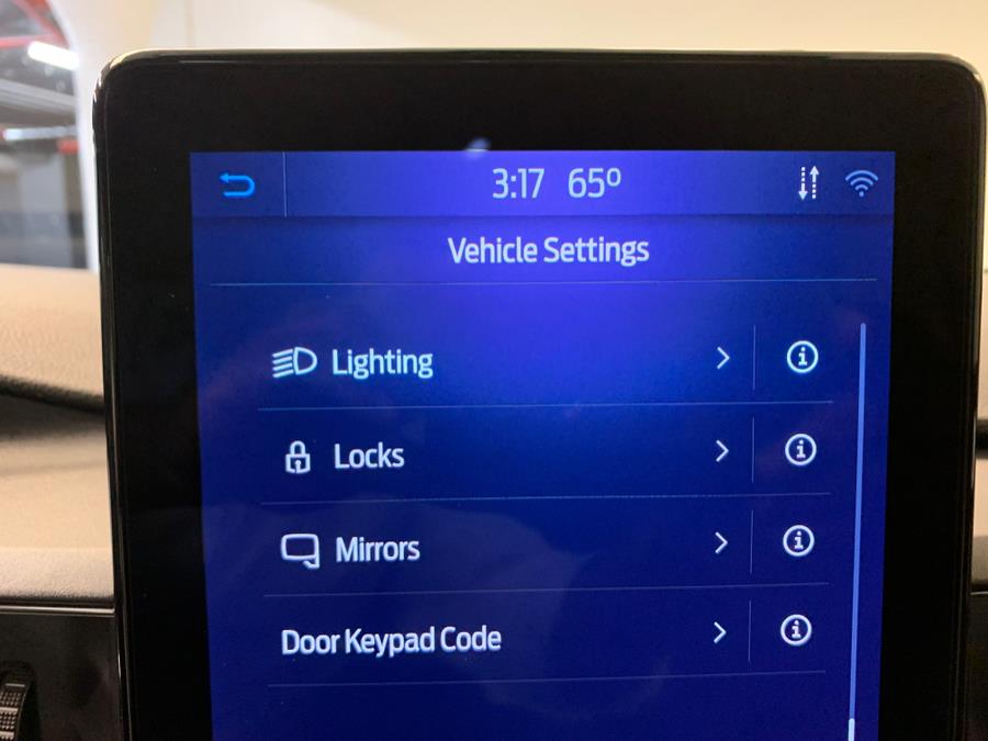 2022 Ford Explorer ST 4WD photo