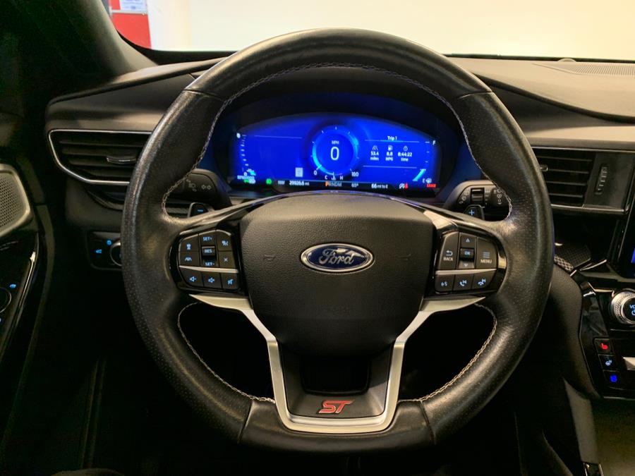 2022 Ford Explorer ST 4WD photo