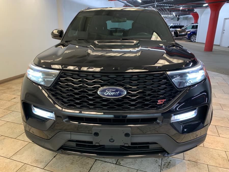 2022 Ford Explorer ST 4WD photo