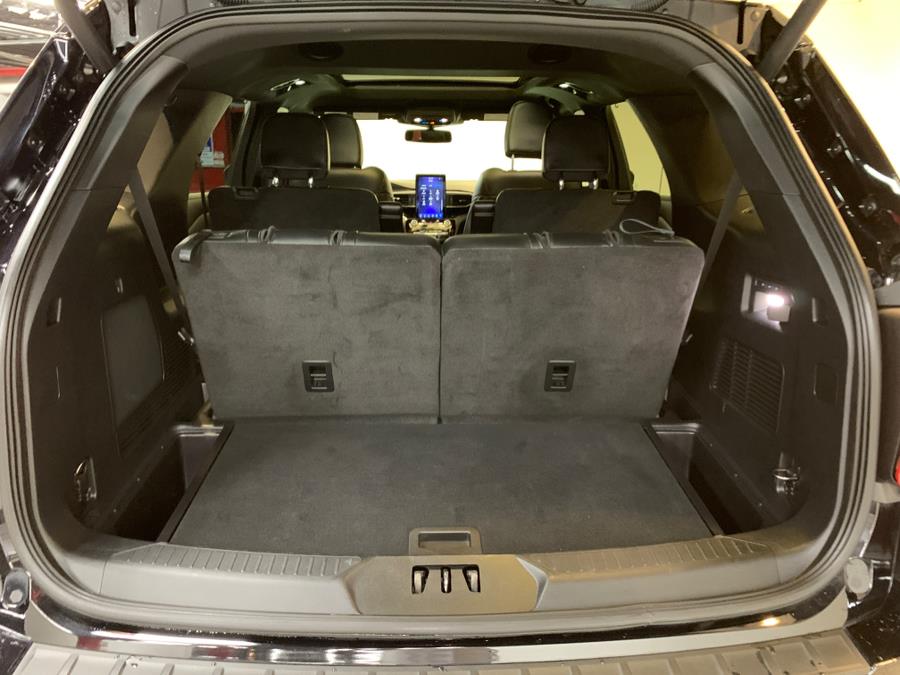 2022 Ford Explorer ST 4WD photo