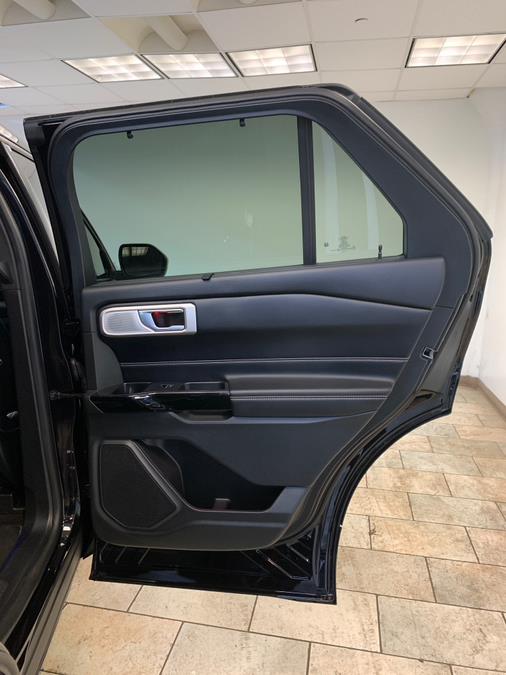 2022 Ford Explorer ST 4WD photo