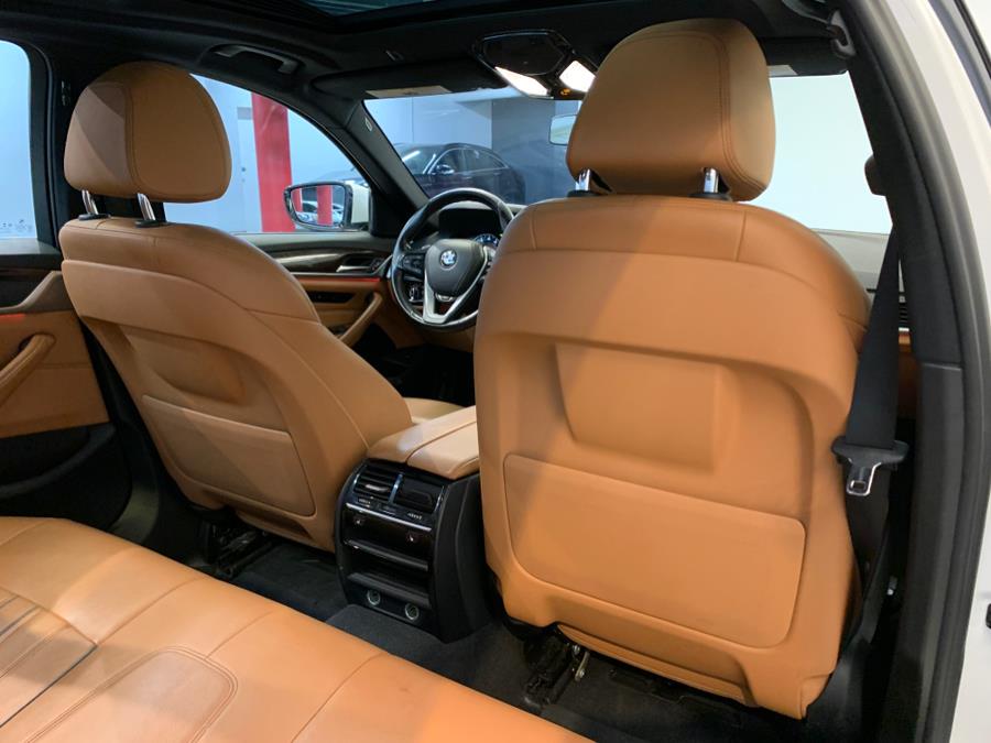 2017 BMW 5-Series 530i xDrive Sedan photo