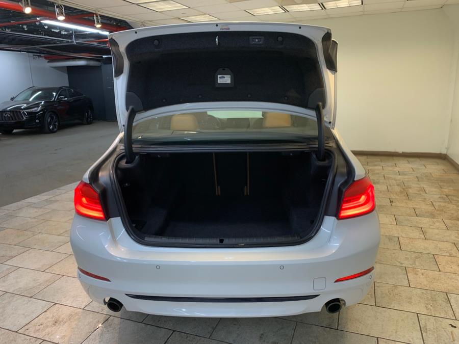2017 BMW 5-Series 530i xDrive Sedan photo