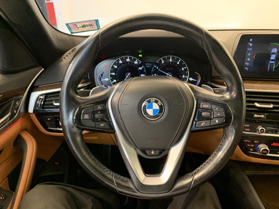 2017 BMW 5-Series 530i xDrive Sedan photo