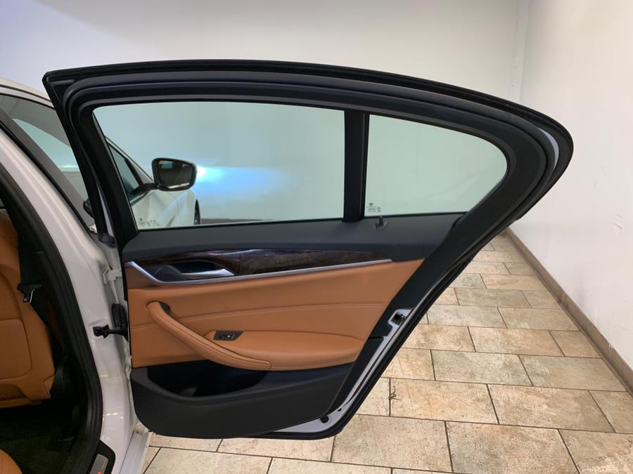 2017 BMW 5-Series 530i xDrive Sedan photo