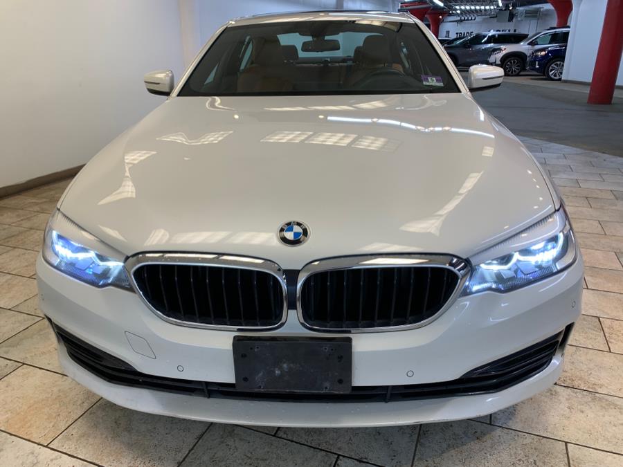 2017 BMW 5-Series 530i xDrive Sedan photo