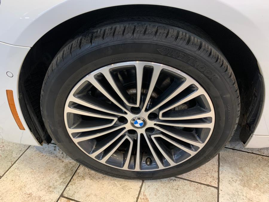 2017 BMW 5-Series 530i xDrive Sedan photo