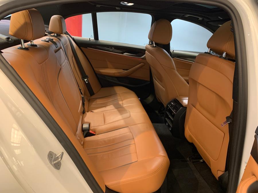 2017 BMW 5-Series 530i xDrive Sedan photo