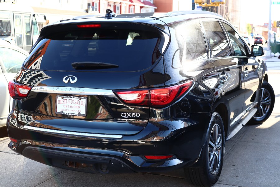 2017 Infiniti QX60 AWD photo