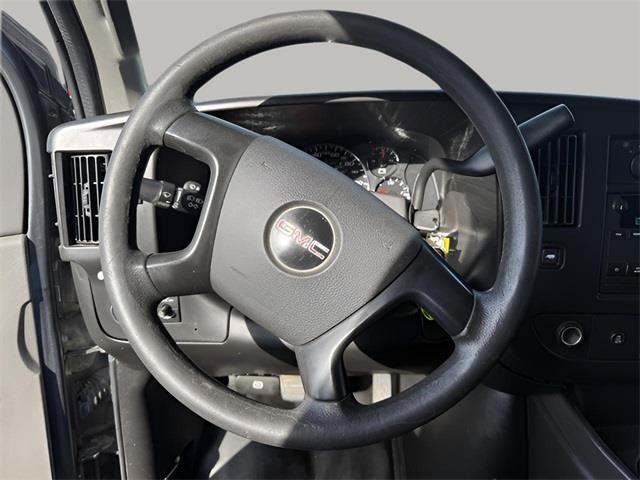 2016 GMC Savana 2500 LS photo