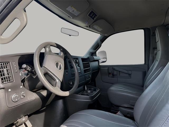 2016 GMC Savana 2500 LS photo