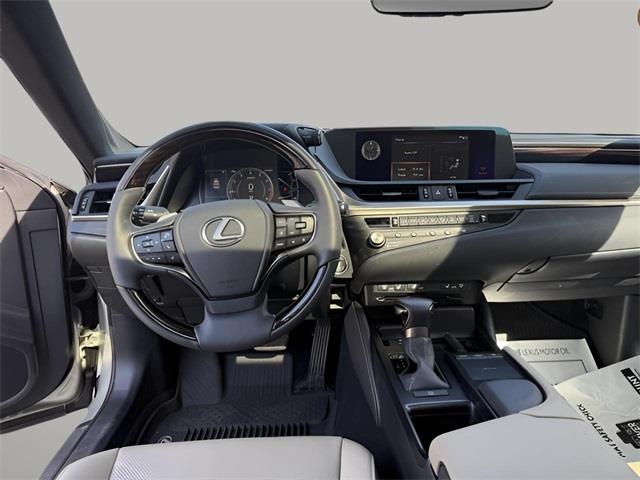 2021 Lexus ES Es photo