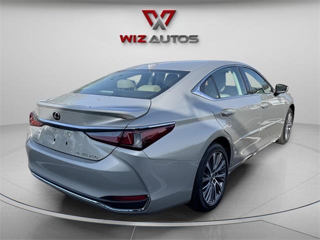 2021 Lexus ES Es photo
