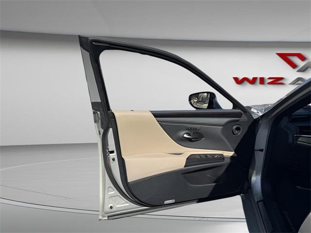 2021 Lexus ES Es photo