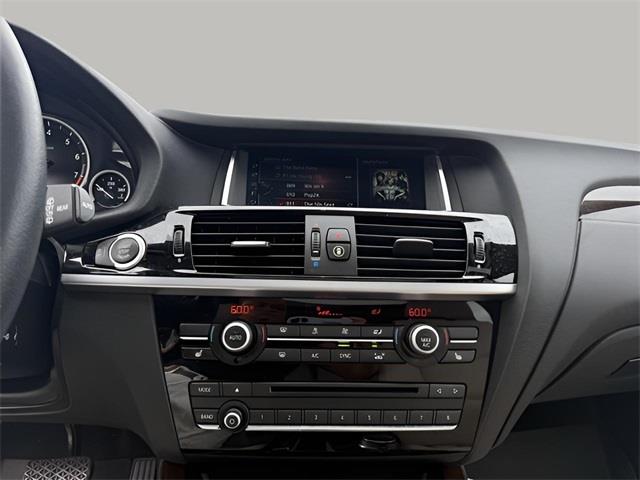 2017 BMW X3 xDrive28i photo
