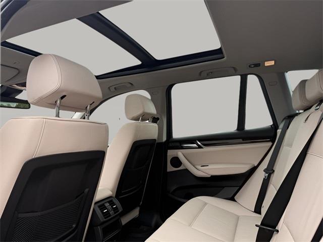 2017 BMW X3 xDrive28i photo