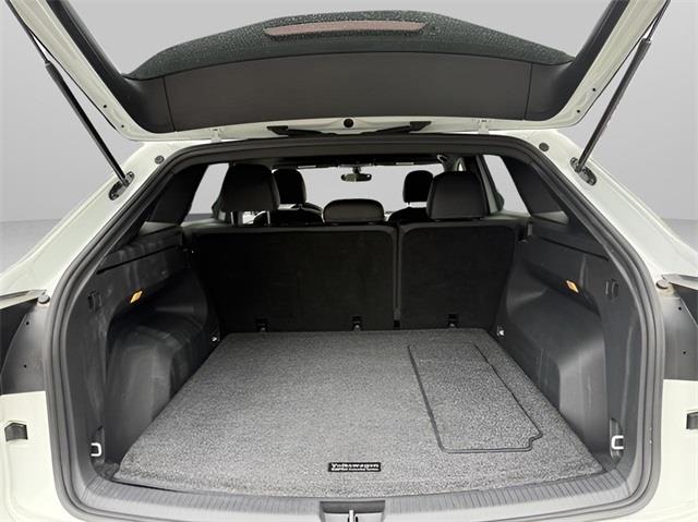 2022 Volkswagen Atlas Cross Sport 2.0T SE w/Technology photo
