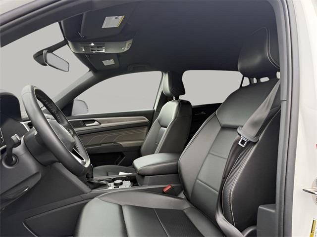 2022 Volkswagen Atlas Cross Sport 2.0T SE w/Technology photo