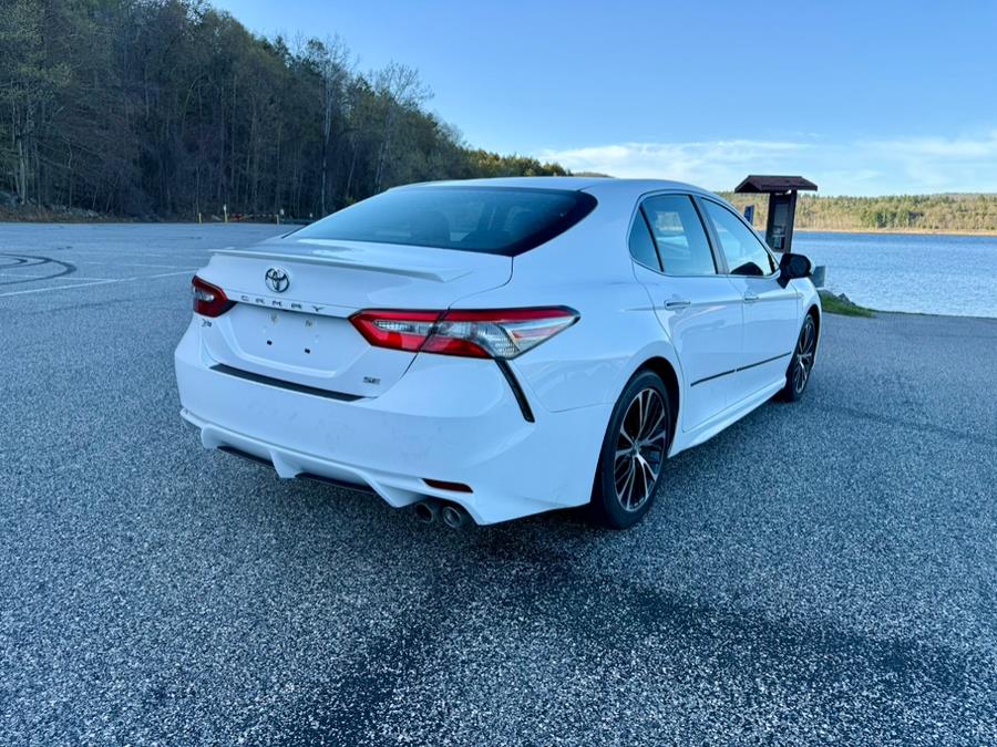 2018 Toyota Camry SE Auto (Natl) photo