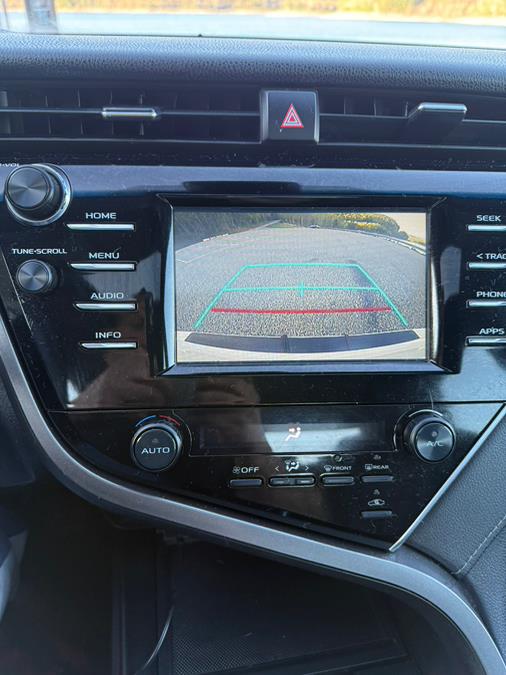 2018 Toyota Camry SE Auto (Natl) photo