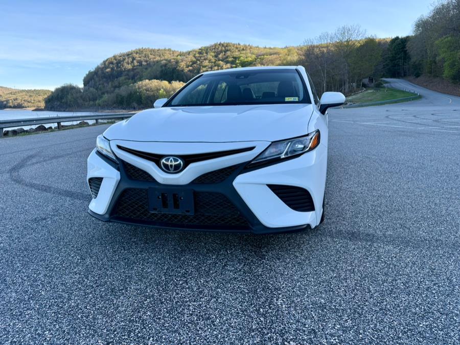 2018 Toyota Camry SE Auto (Natl) photo