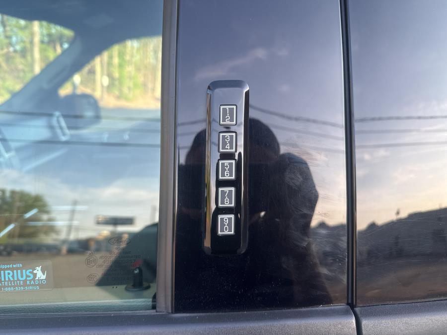 2017 Ford F-150 XLT 4WD SuperCrew 5.5'' Box photo