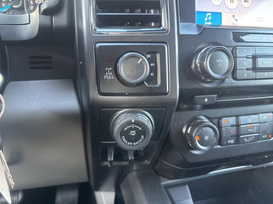 2017 Ford F-150 XLT 4WD SuperCrew 5.5'' Box photo
