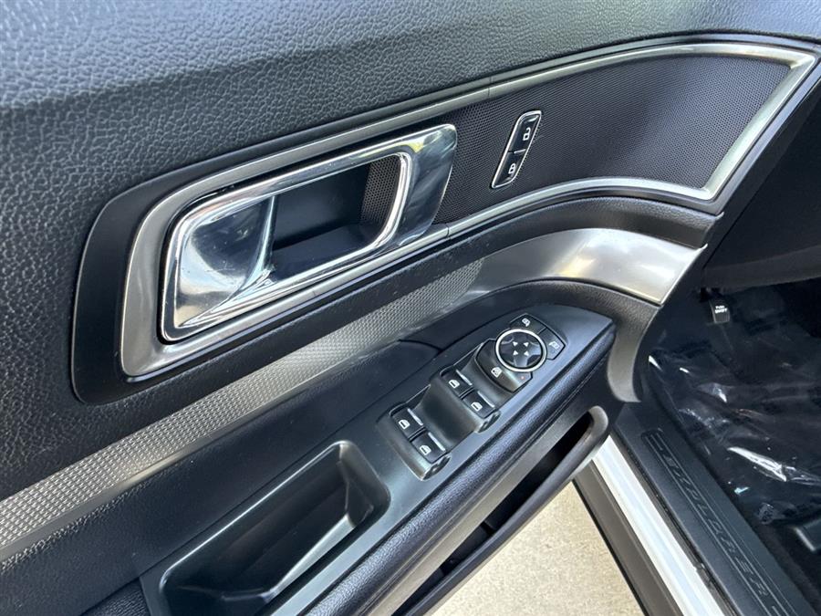 2018 Ford Explorer XLT photo
