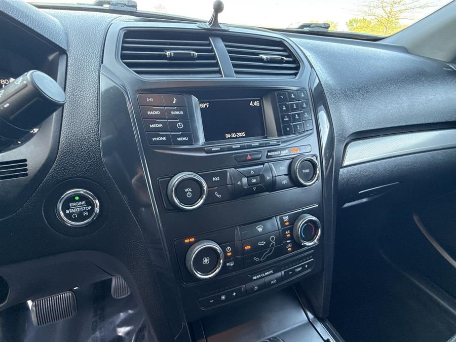 2018 Ford Explorer XLT photo