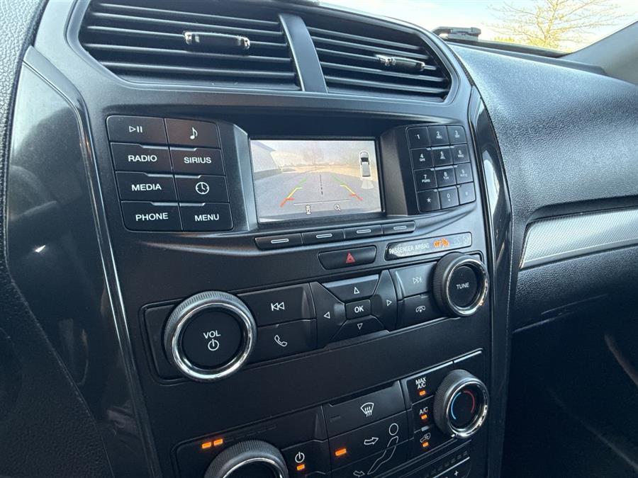 2018 Ford Explorer XLT photo