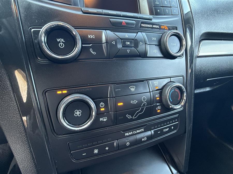 2018 Ford Explorer XLT photo