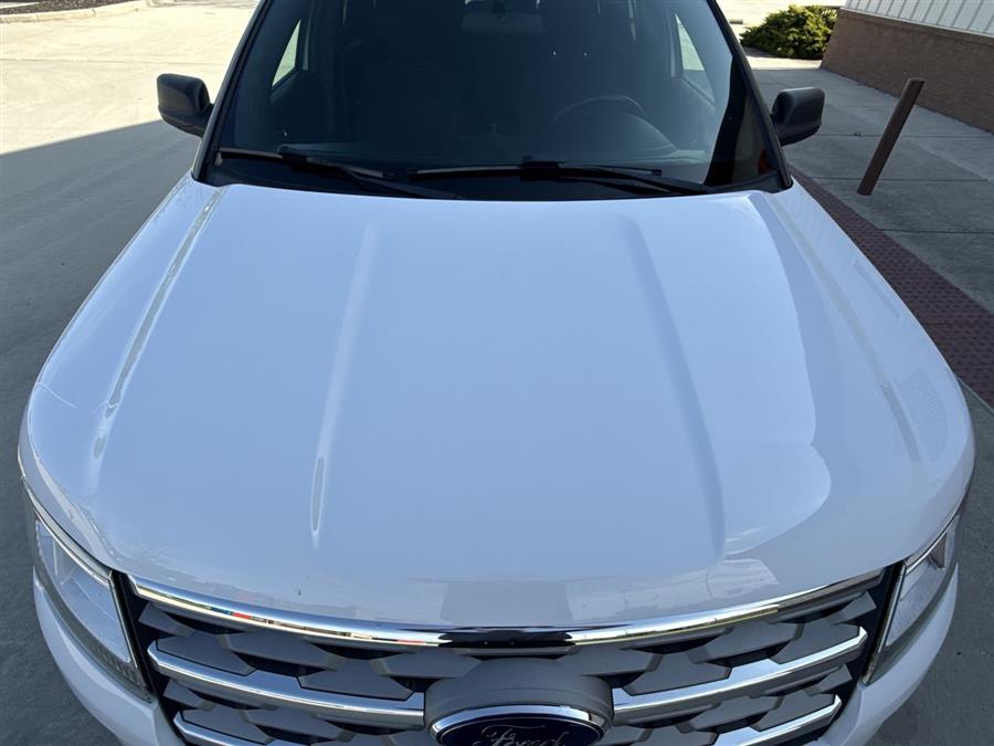 2018 Ford Explorer XLT photo