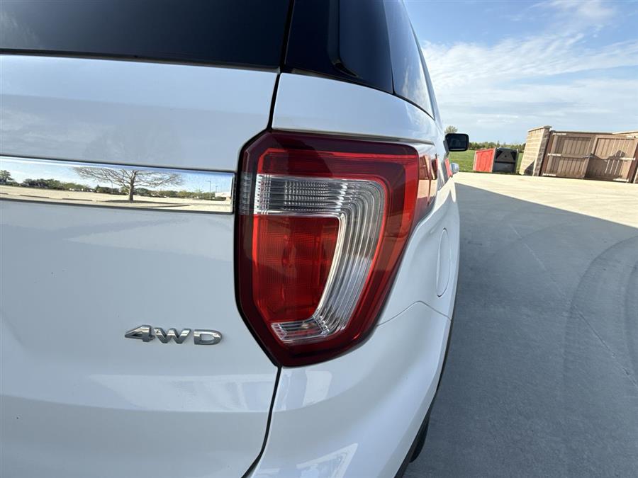 2018 Ford Explorer XLT photo