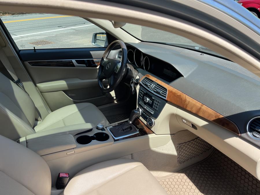2014 Mercedes-Benz C-Class C300 4MATIC Luxury photo