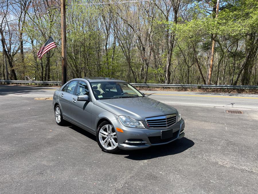 2014 Mercedes-Benz C-Class C300 4MATIC Luxury photo