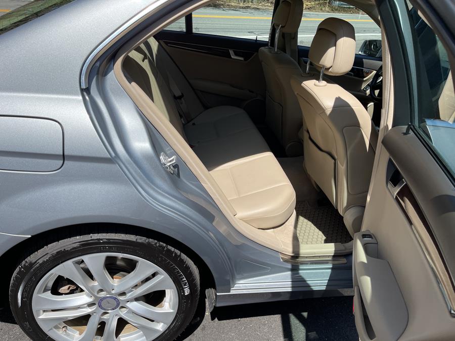 2014 Mercedes-Benz C-Class C300 4MATIC Luxury photo