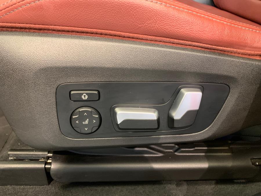 2021 BMW X4 M40i Sports Activity Coupe photo
