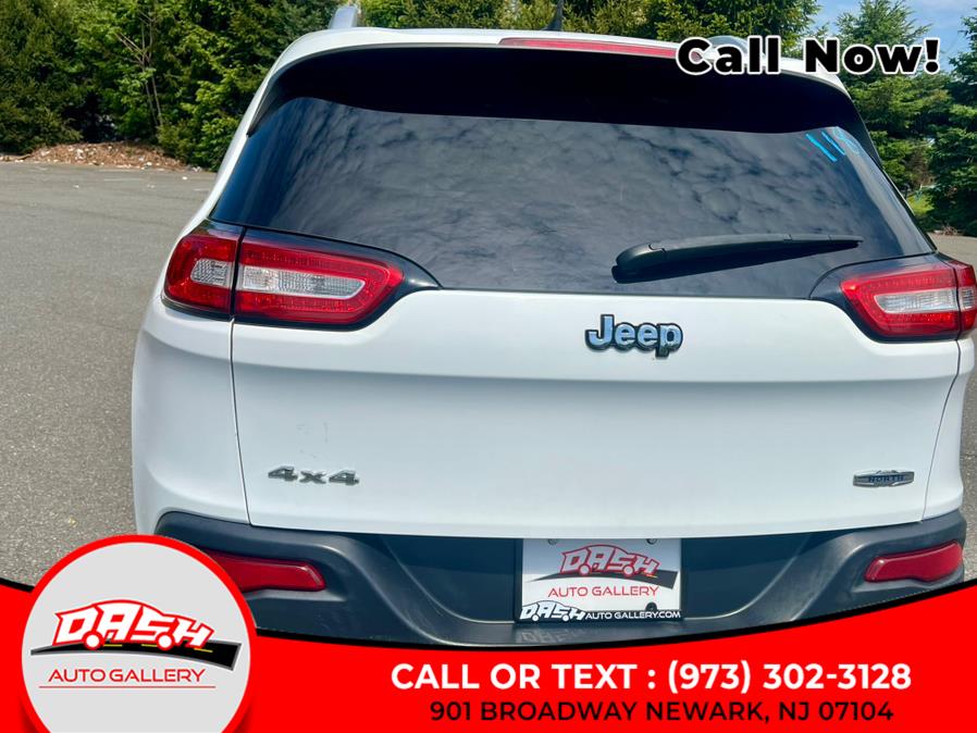 2015 Jeep Cherokee 4WD 4dr North photo